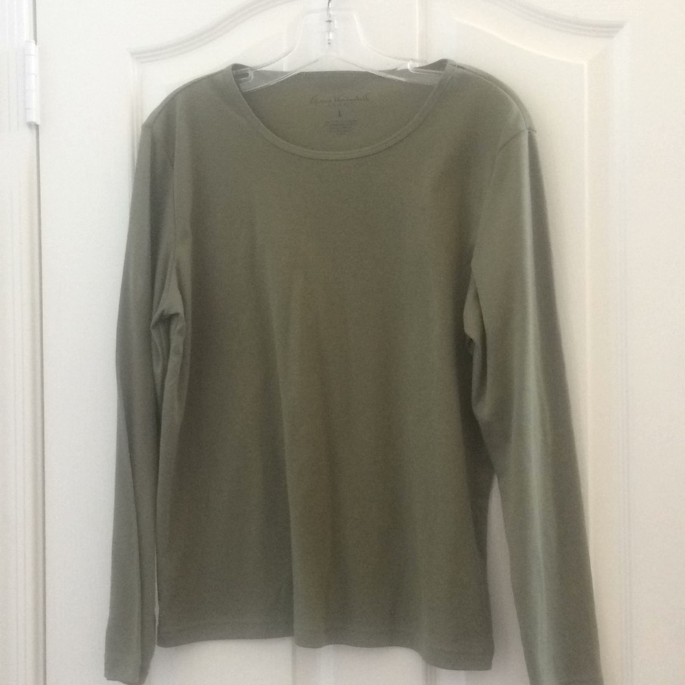 FINAL MARKDOWN ladies Gloria Vanderbilt tee large